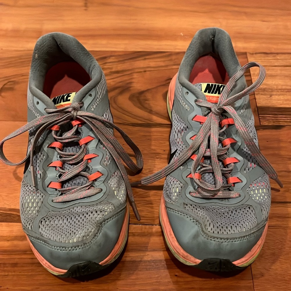 Nike Women's Sneakers - Size 7